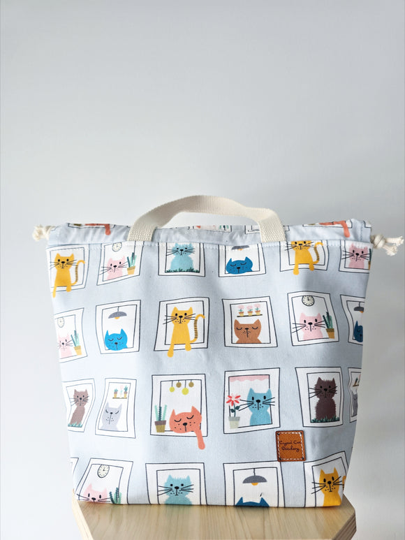 Large Classic Drawstring - Window Kitties